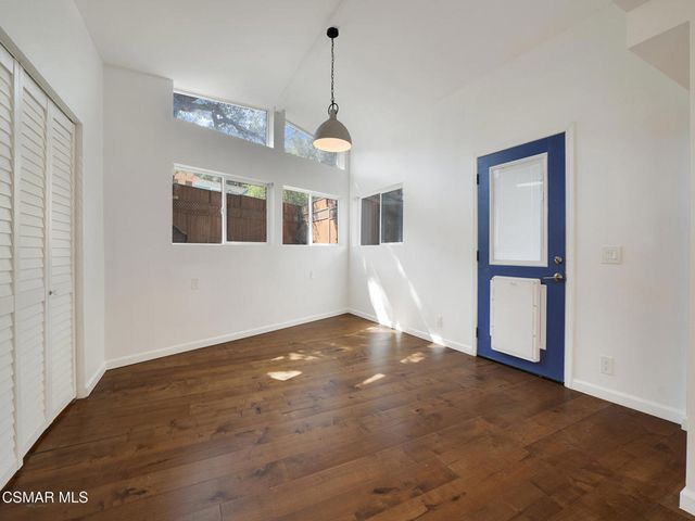 124 Merry Oak Lane, Westlake Village, CA 91361