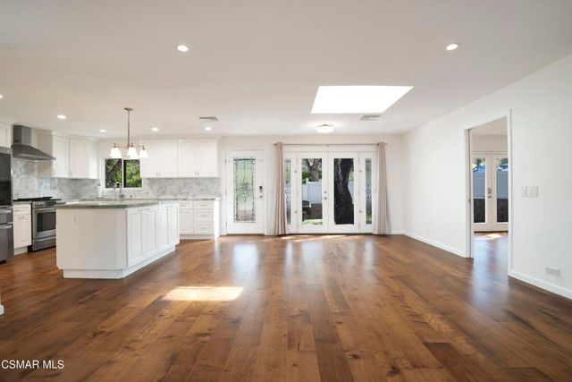 124 Merry Oak Lane, Westlake Village, CA 91361