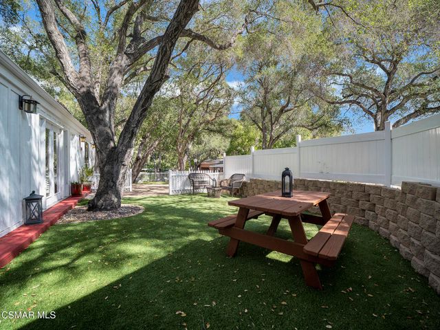 124 Merry Oak Lane, Westlake Village, CA 91361