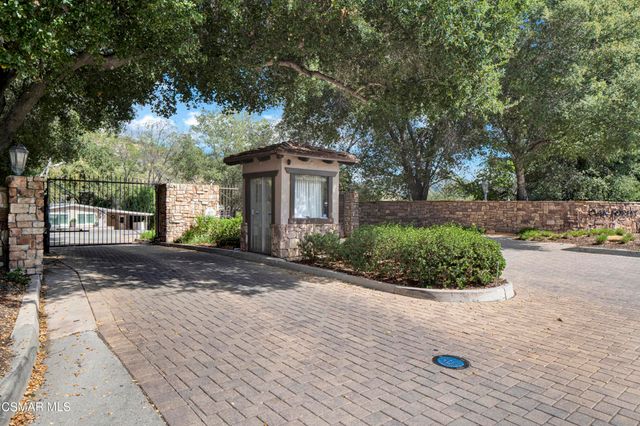 124 Merry Oak Lane, Westlake Village, CA 91361