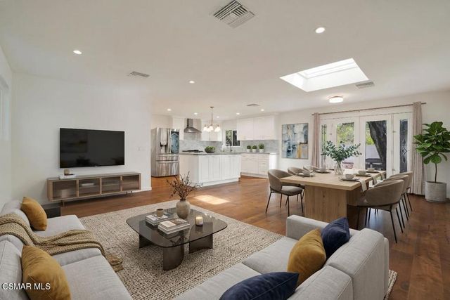 124 Merry Oak Lane, Westlake Village, CA 91361