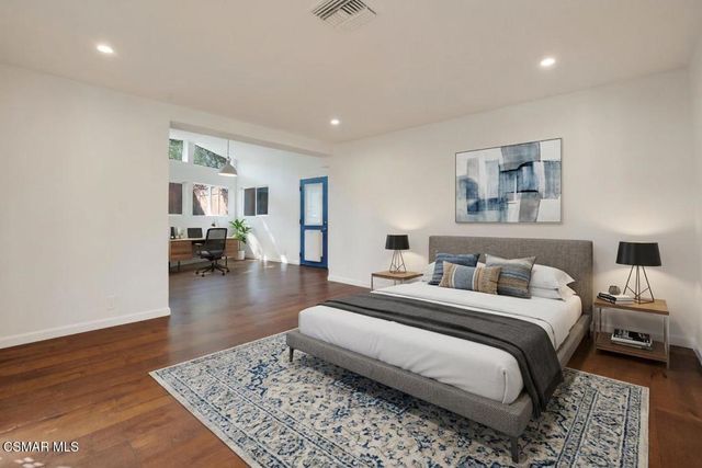 124 Merry Oak Lane, Westlake Village, CA 91361