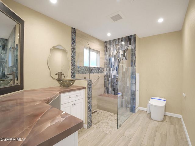 124 Merry Oak Lane, Westlake Village, CA 91361