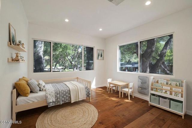 124 Merry Oak Lane, Westlake Village, CA 91361