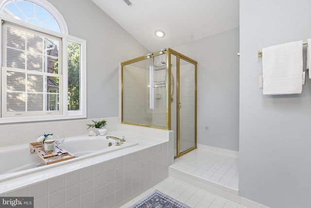8556 HOOES RD, Springfield, VA 22153