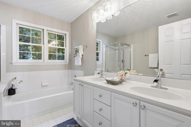 8556 HOOES RD, Springfield, VA 22153