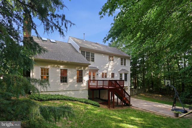 8556 HOOES RD, Springfield, VA 22153