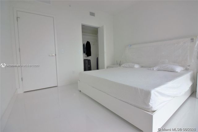 1080 Brickell Avenue 3403, Miami, FL 33131