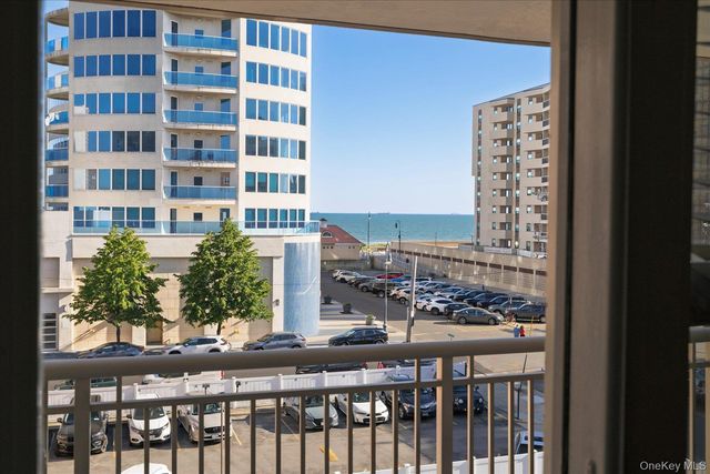 410 E Broadway 4C, Long Beach, NY 11561