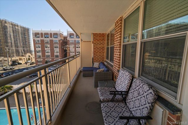 410 E Broadway 4C, Long Beach, NY 11561