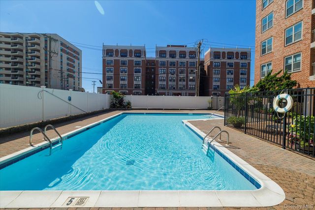 410 E Broadway 4C, Long Beach, NY 11561