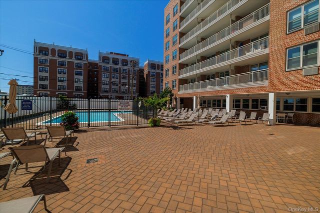 410 E Broadway 4C, Long Beach, NY 11561
