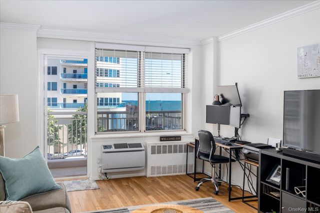 410 E Broadway 4C, Long Beach, NY 11561