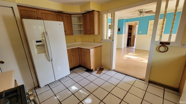 2220 S Selby Street, Marion, IN 46953