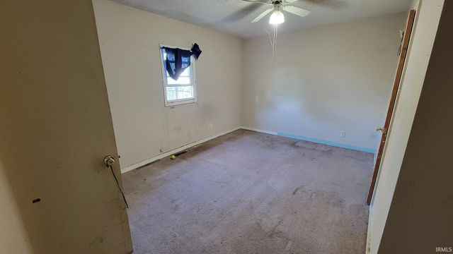 2220 S Selby Street, Marion, IN 46953