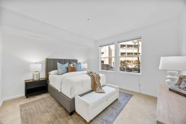 860 Meridian Bay Lane 135, Foster City, CA 94404