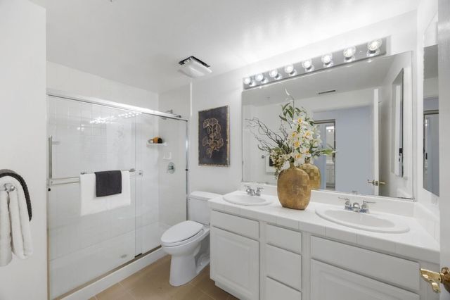 860 Meridian Bay Lane 135, Foster City, CA 94404