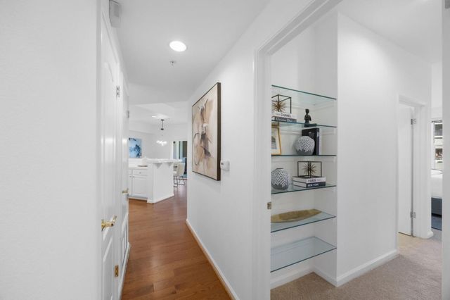 860 Meridian Bay Lane 135, Foster City, CA 94404