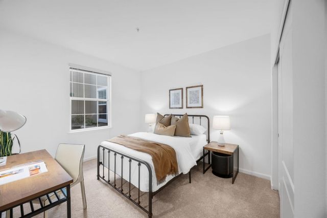 860 Meridian Bay Lane 135, Foster City, CA 94404