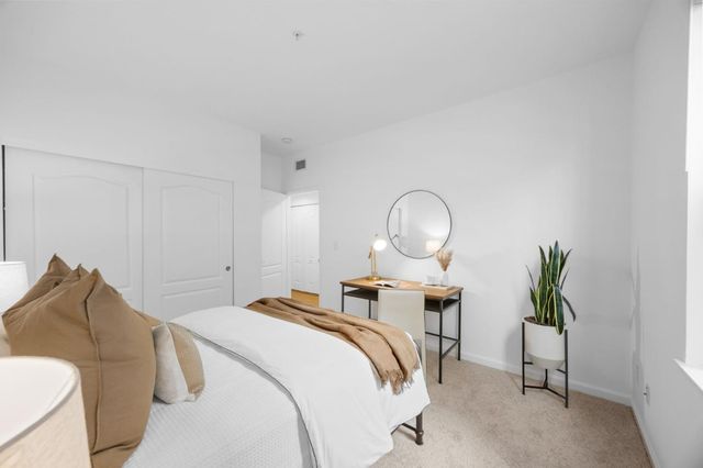 860 Meridian Bay Lane 135, Foster City, CA 94404