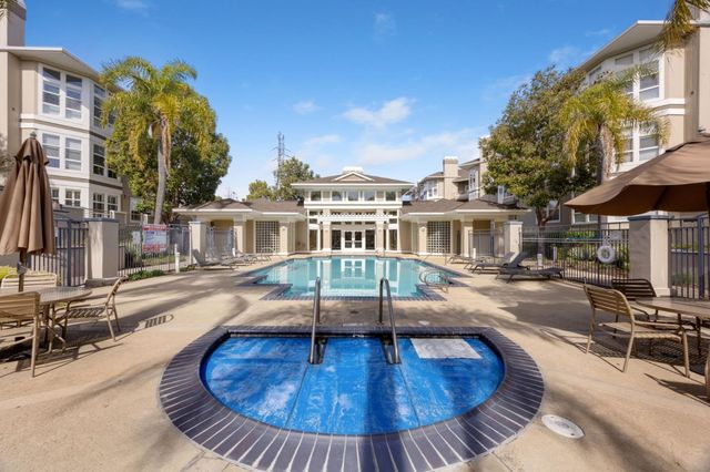 860 Meridian Bay Lane 135, Foster City, CA 94404