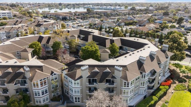 860 Meridian Bay Lane 135, Foster City, CA 94404