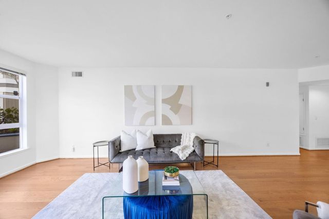 860 Meridian Bay Lane 135, Foster City, CA 94404