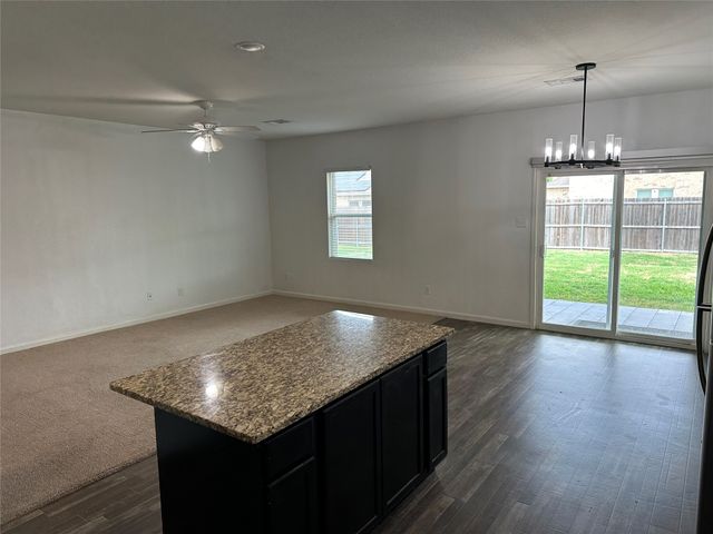 409 Willow Creek Drive, Glenn Heights, TX 75154