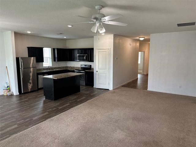 409 Willow Creek Drive, Glenn Heights, TX 75154