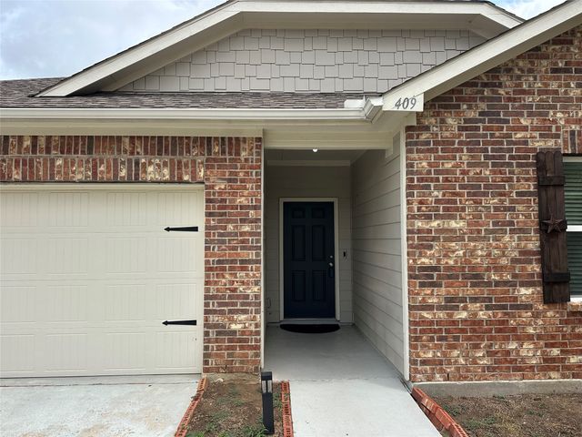 409 Willow Creek Drive, Glenn Heights, TX 75154