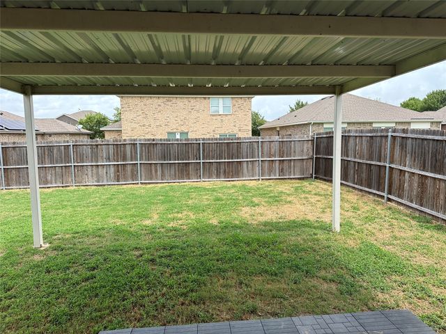 409 Willow Creek Drive, Glenn Heights, TX 75154