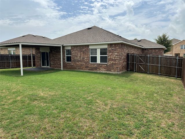 409 Willow Creek Drive, Glenn Heights, TX 75154