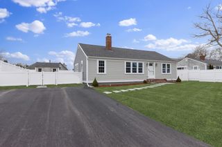7 Water, Yarmouth, MA 02673