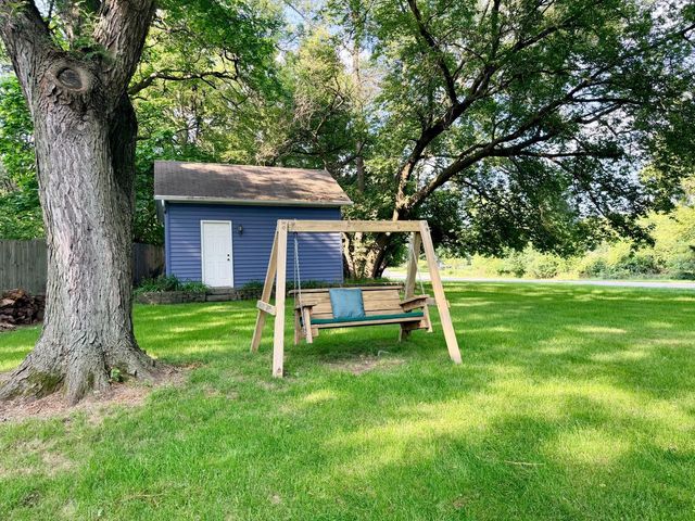1326 Orchard TERRACE, Oconomowoc, WI 53066