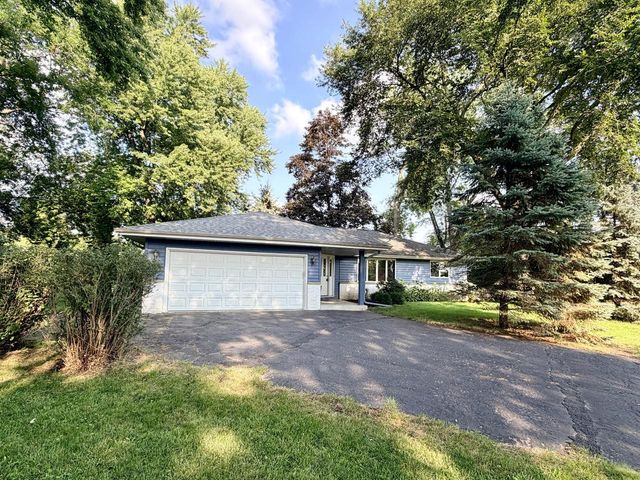 1326 Orchard TERRACE, Oconomowoc, WI 53066