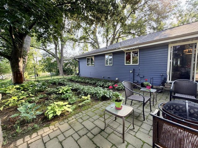 1326 Orchard TERRACE, Oconomowoc, WI 53066