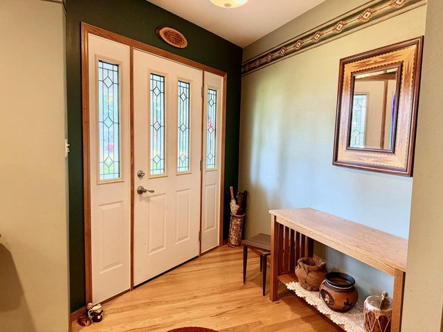 1326 Orchard TERRACE, Oconomowoc, WI 53066