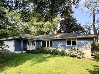 1326 Orchard TERRACE, Oconomowoc, WI 53066