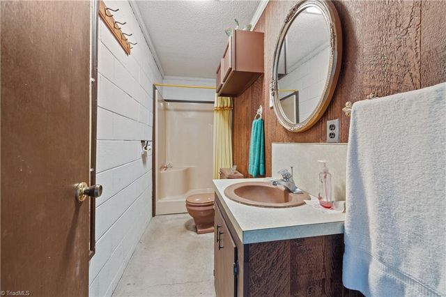 6262 Nc Highway 109, High Point, NC 27265