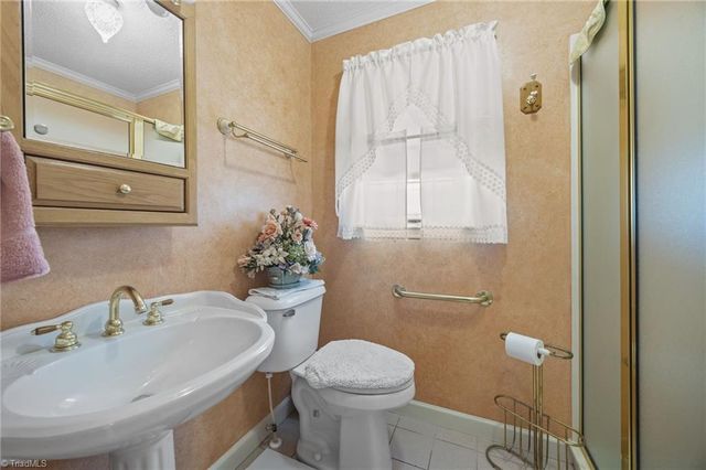 6262 Nc Highway 109, High Point, NC 27265