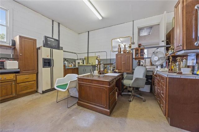 6262 Nc Highway 109, High Point, NC 27265