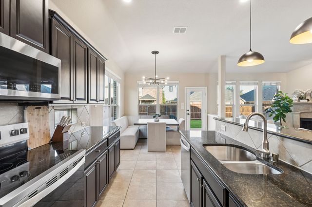 5009 Bluewater Drive, Frisco, TX 75036