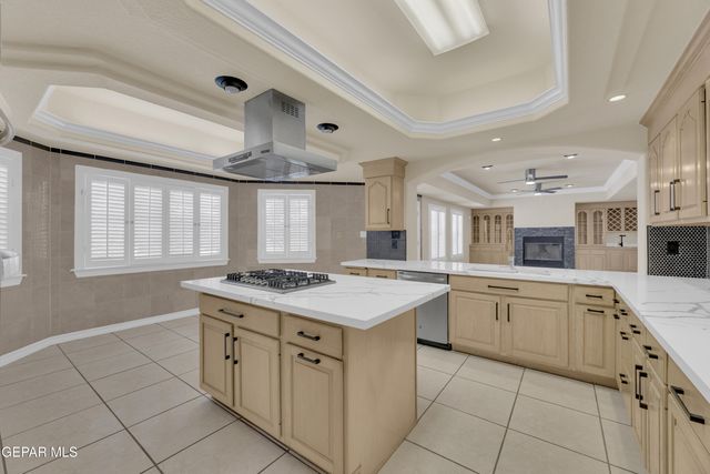 12073 Paseo De Amor Lane, El Paso, TX 79936