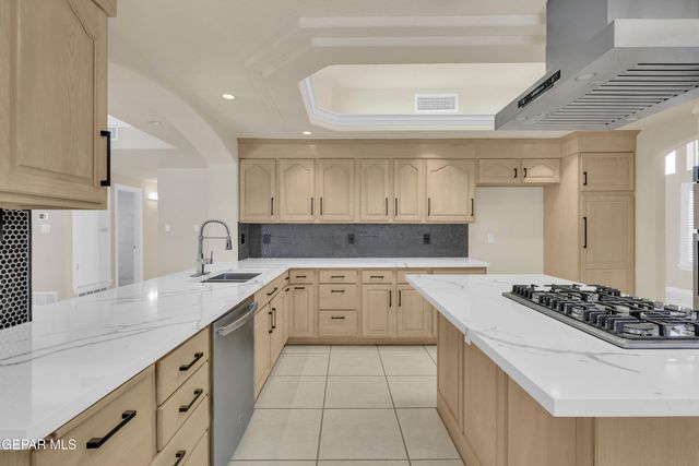 12073 Paseo De Amor Lane, El Paso, TX 79936