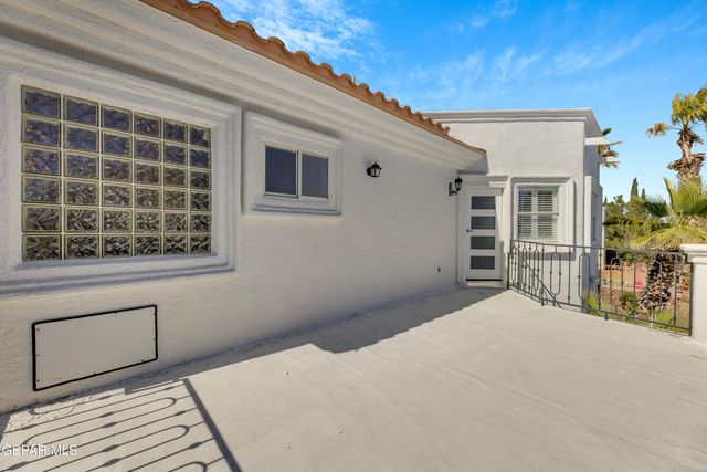 12073 Paseo De Amor Lane, El Paso, TX 79936