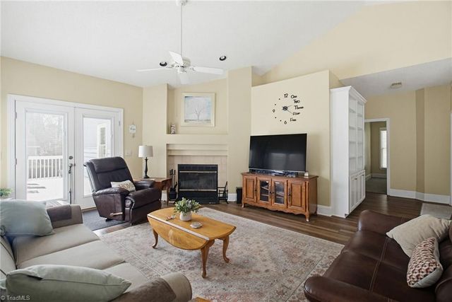 2229 King George Court, Winston-salem, NC 27103