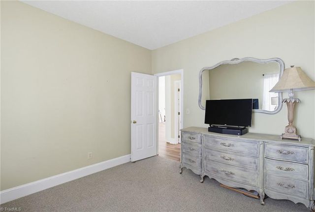 2229 King George Court, Winston-salem, NC 27103