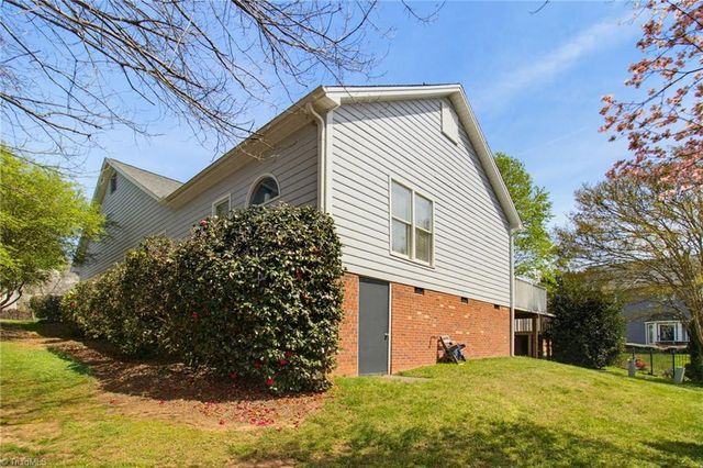 2229 King George Court, Winston-salem, NC 27103