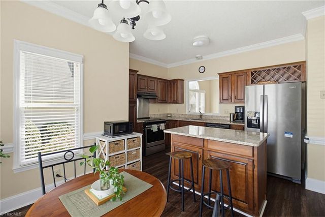 2229 King George Court, Winston-salem, NC 27103