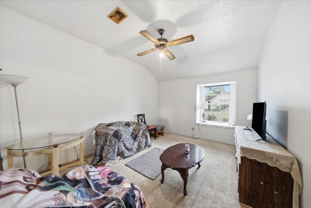 6438 Chatham Island Lane, Houston, TX 77035